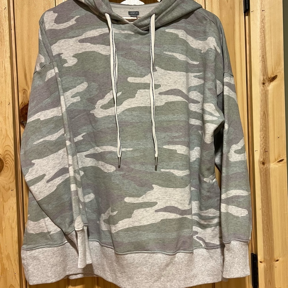 Aerie Camo set